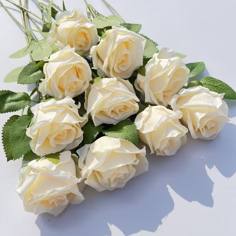 25 Piece Artificial Silk Rose Bouquet – Light Purple, Large