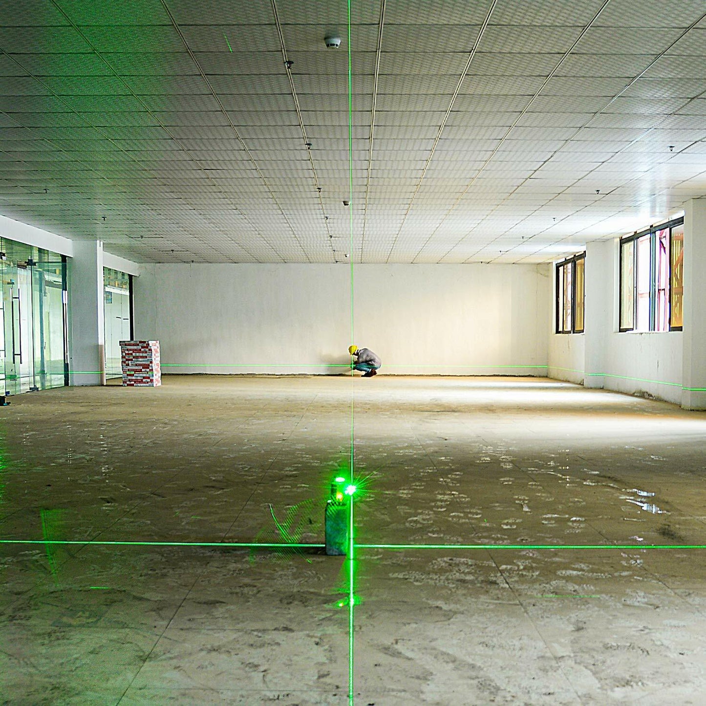 Green Laser Level 3 X 360° Rotary Self Levelling with 2 Rechargeable Battery